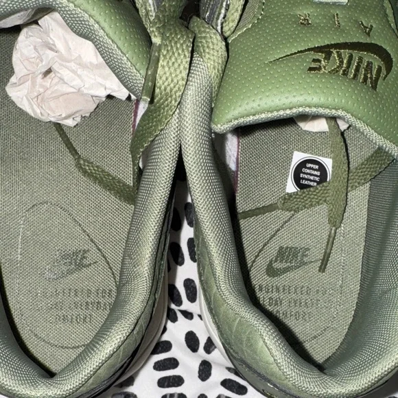 Nike Women's Air Max⭐️ - Picture 5 of 6